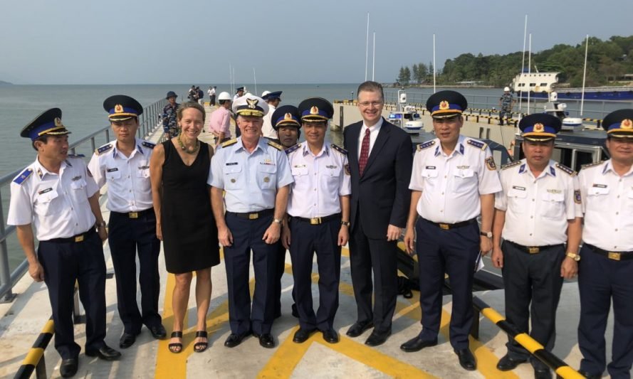 US Transfers Six Metal Shark Patrol Boats to Vietnam