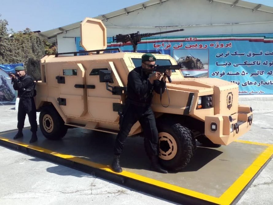 Iran presented new light vehicle and robot technology
