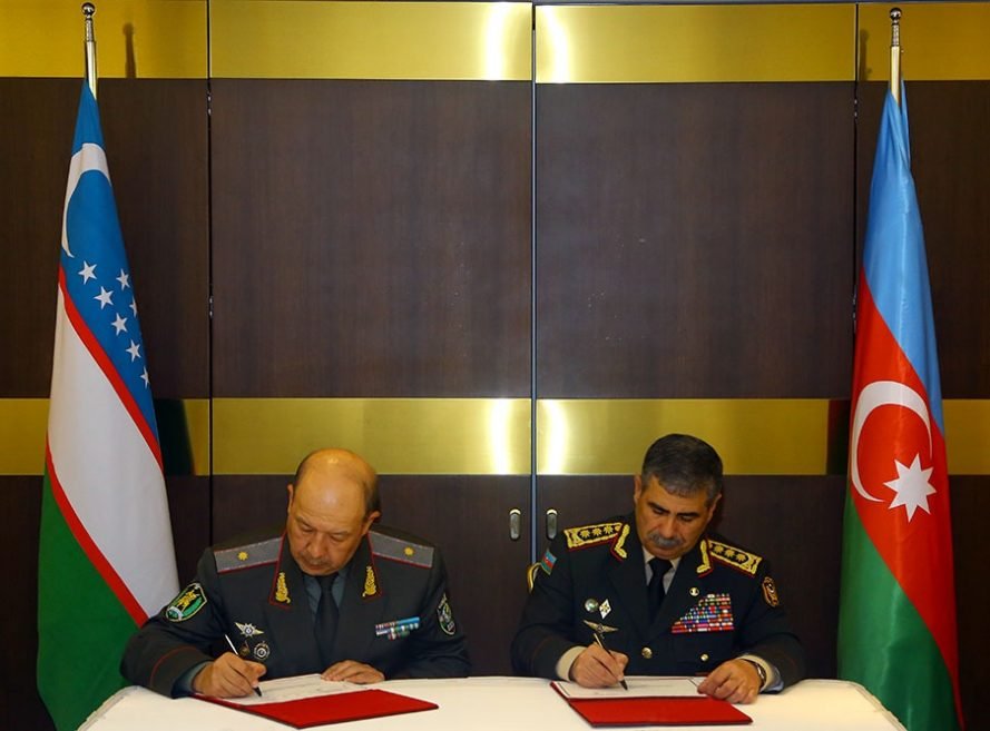 Defense Ministers of Azerbaijan and Uzbekistan discussed issue of expansion of military cooperation