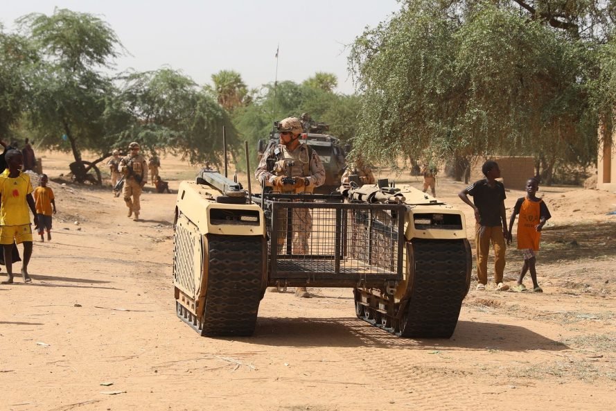 Estonian Infantry Platoon deploys THeMIS UGV on patrol for the first time in Mali