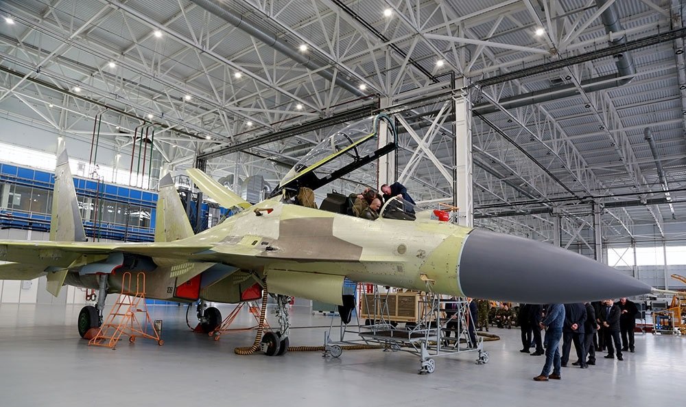 Azerbaijan Air Force representatives visit Russian enterprises manufacturing combat aircraft