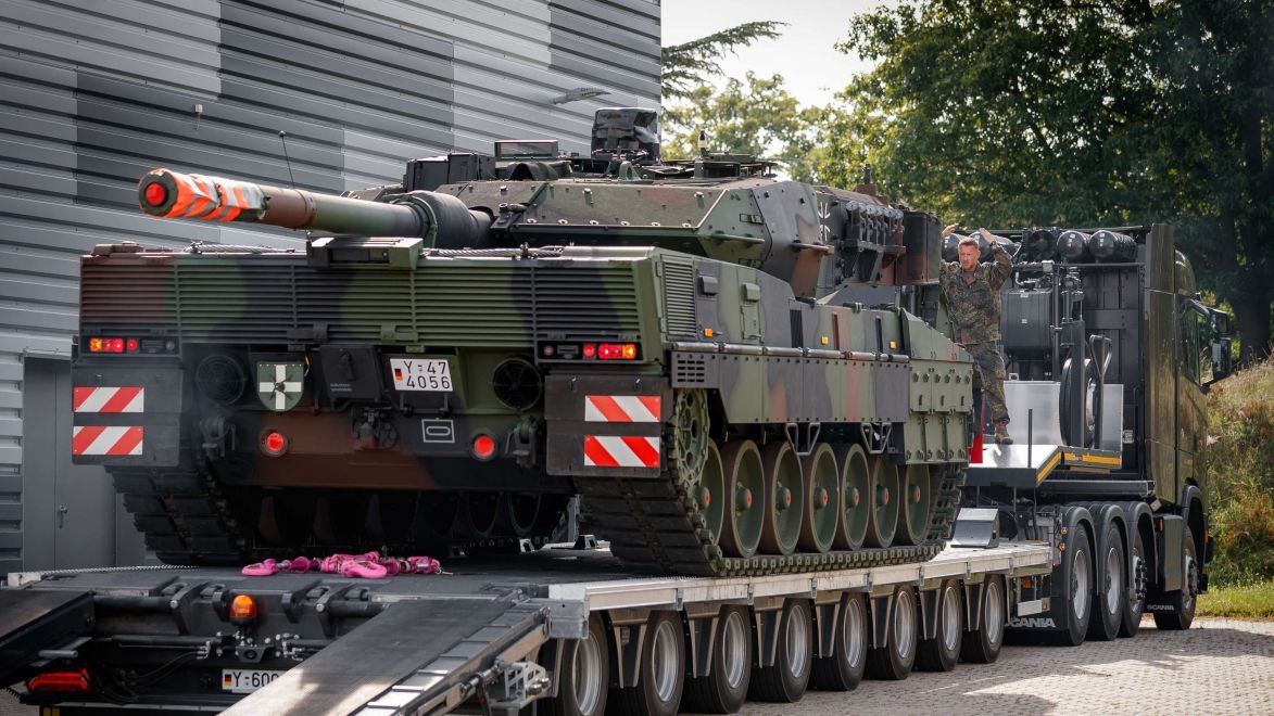 German Army receives latest version of iconic Leopard 2 tank NEWSARMY