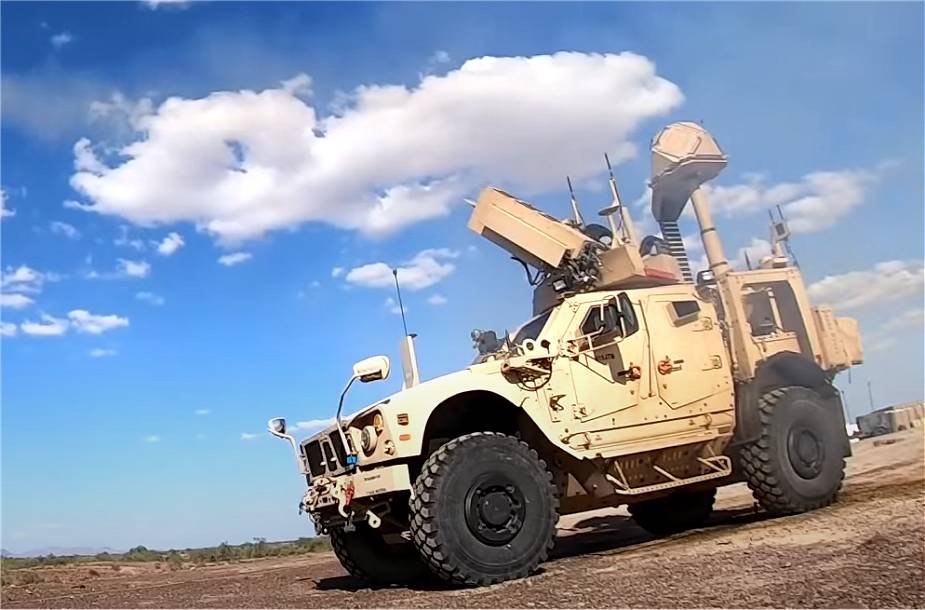 Raytheon_demonstrates_M-LIDS_Coyote_Block2_counter_UAS_Unmanned_Aerial_System_weapon_station_925_001.jpg