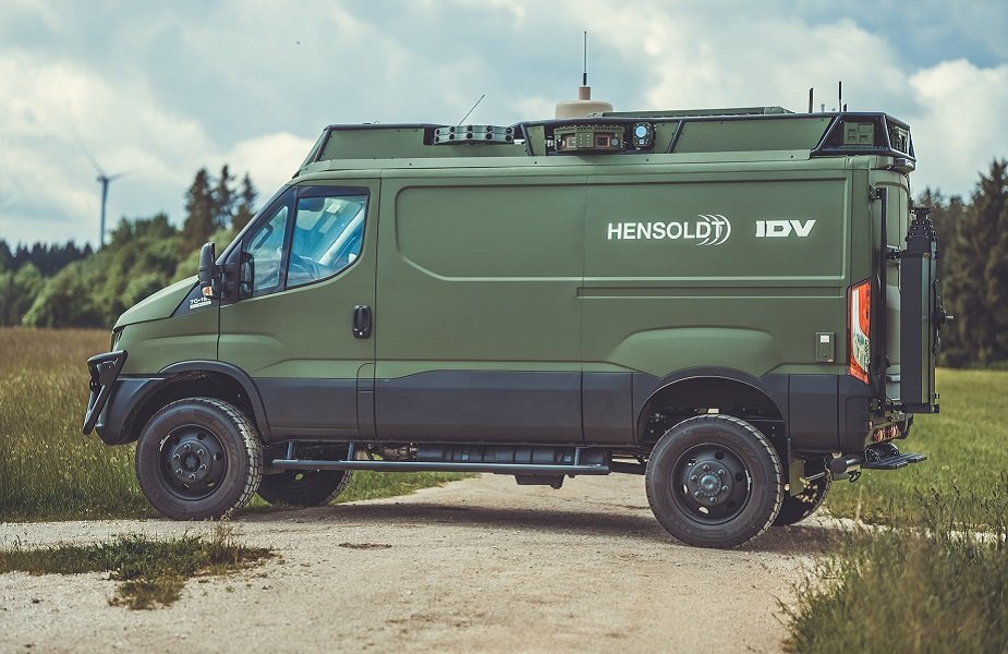 Eurosatory 2022: HENSOLDT and Iveco Defence Vehicles present first operational sensor composite vehicle for civil and military applications