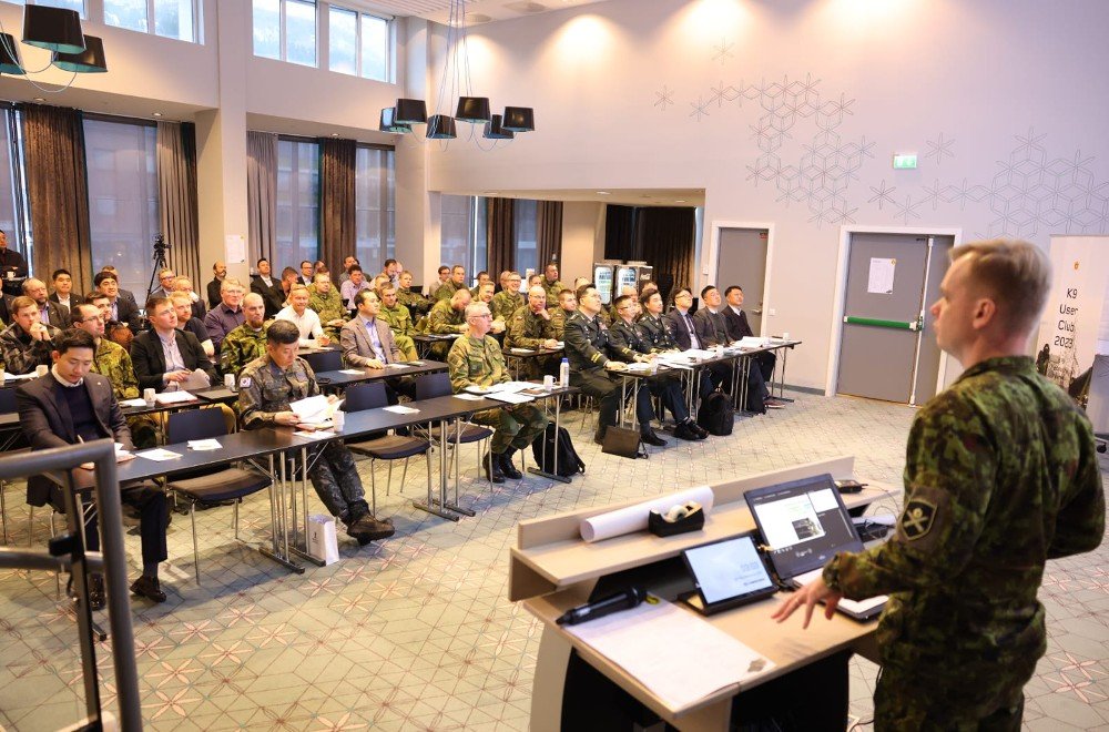 K9 artillery user nations gather in Norway