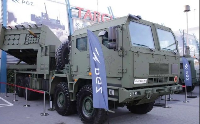Poland unveils HOMAR-K future MLRS rockets/missiles launcher vehicle for Polish army