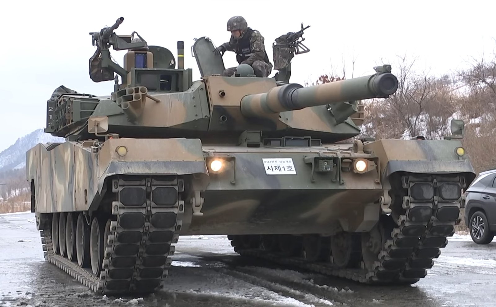 South Korea unveils upgraded K1E2 tank
