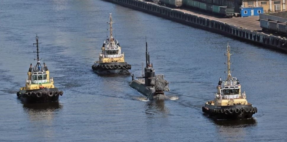 New sea trials for Russian Navy Lada class submarine Velikiye Luki