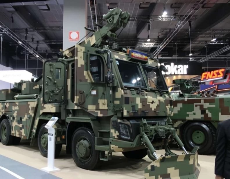 Deftech Unveils AHRV Armoured Heavy Recovery Vehicle in Malaysia