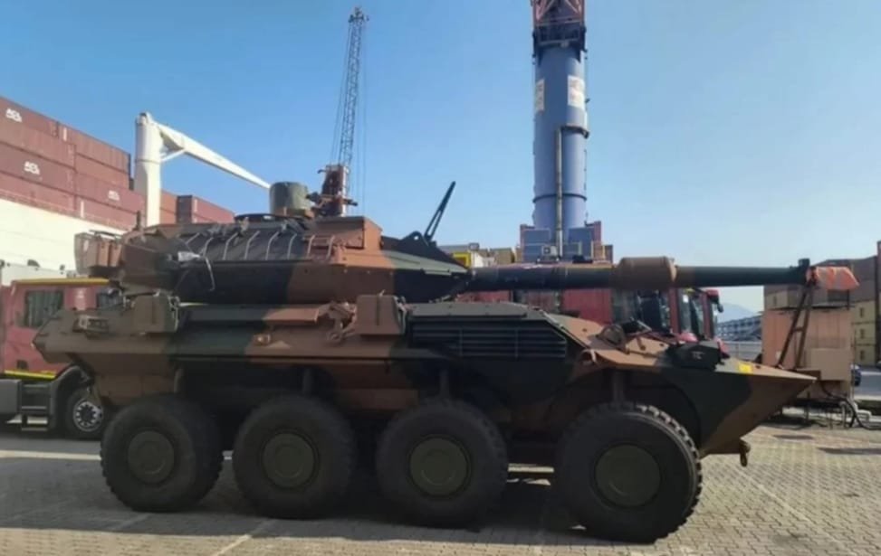 Brazil Receives First Centauro II 8×8 Armored Vehicle for Testing and Evaluation