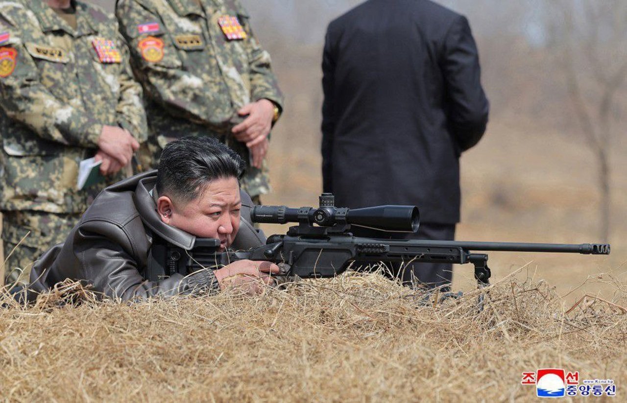 North Korea displays new sniper rifle North Korea displays new sniper rifle