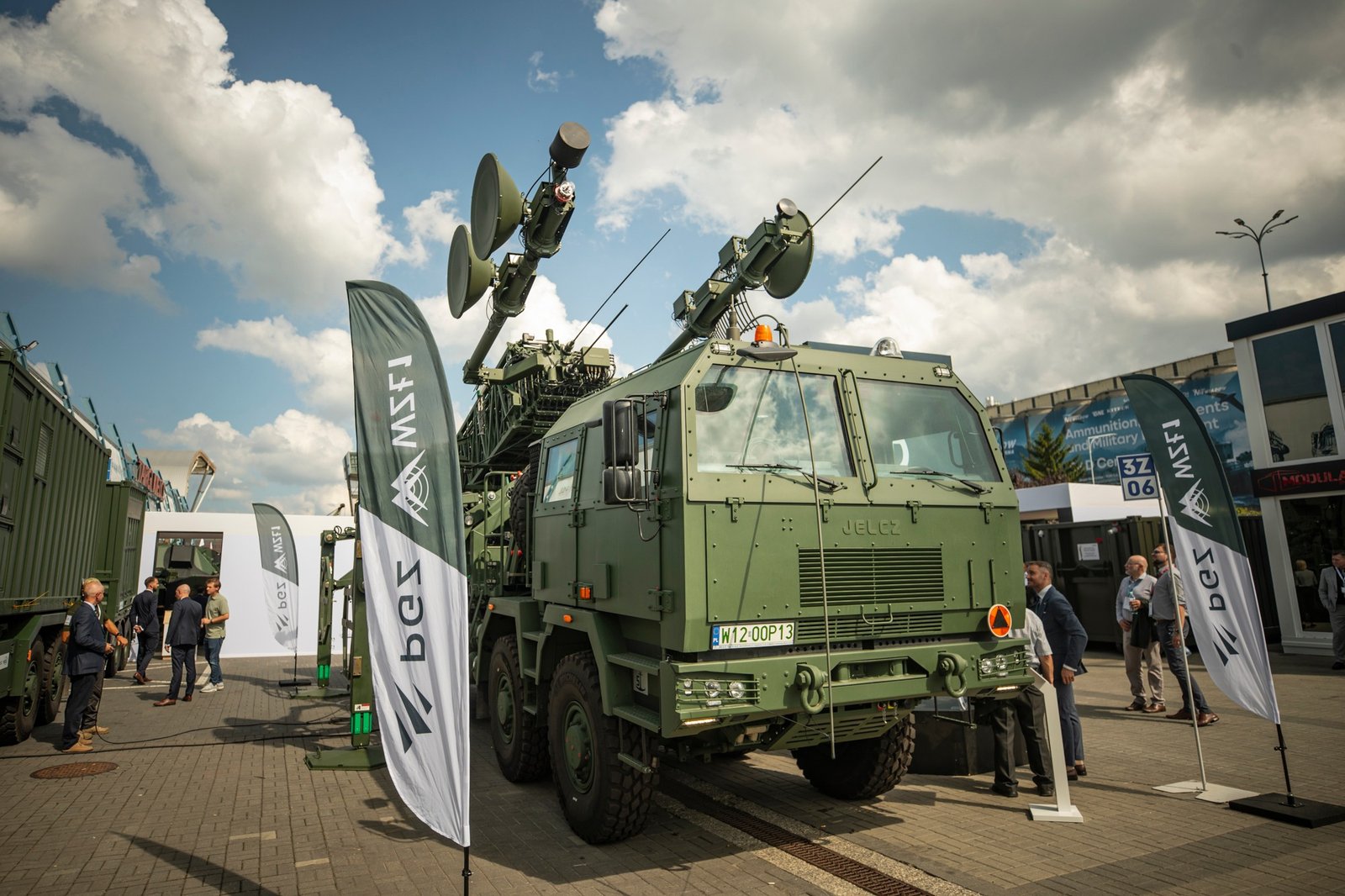 Poland Signs $550M Deal for Mobile Communications Nodes
