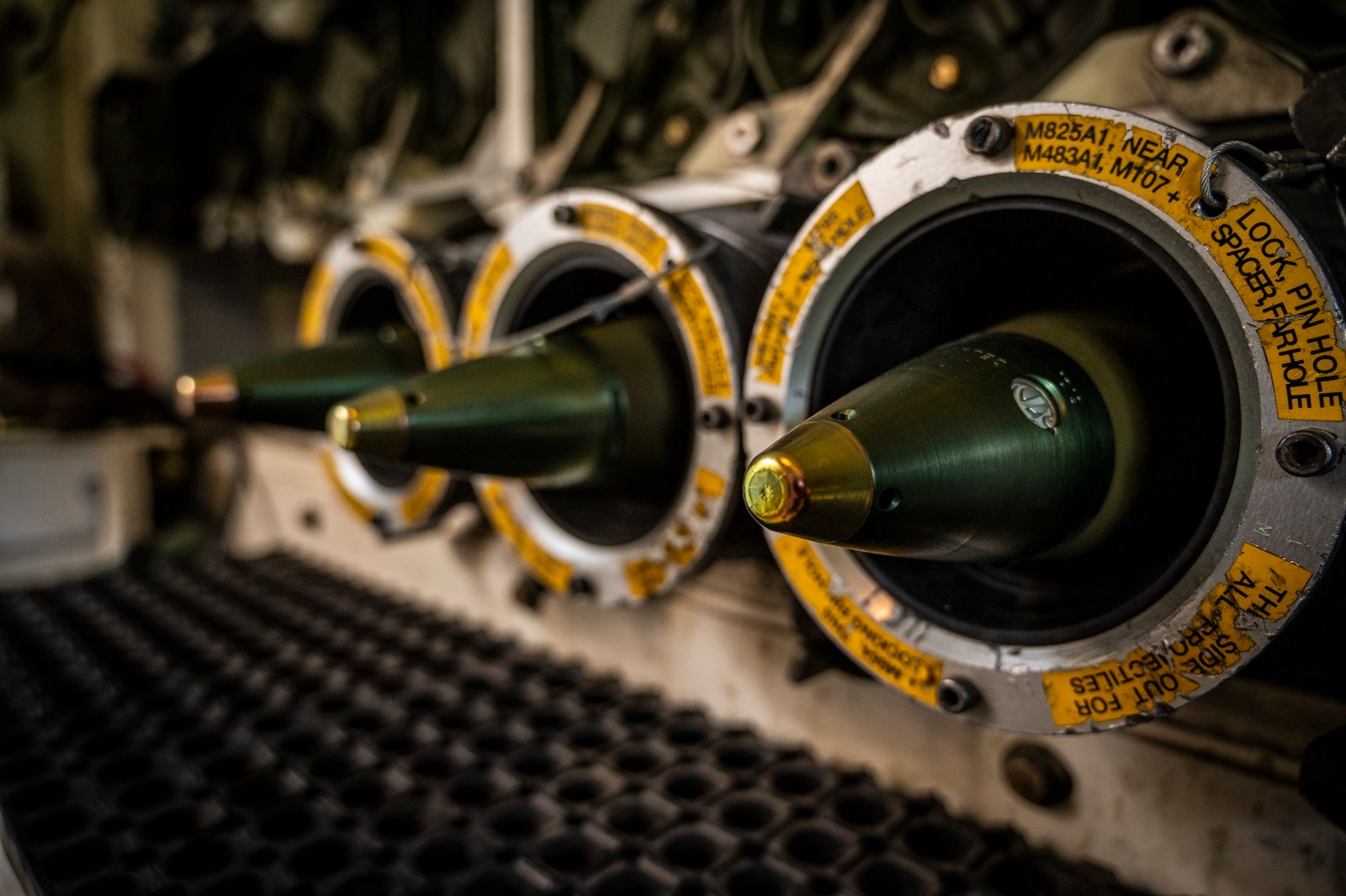 U.S. taps Rheinmetall to Supply Artillery Shells for Eastern Europe