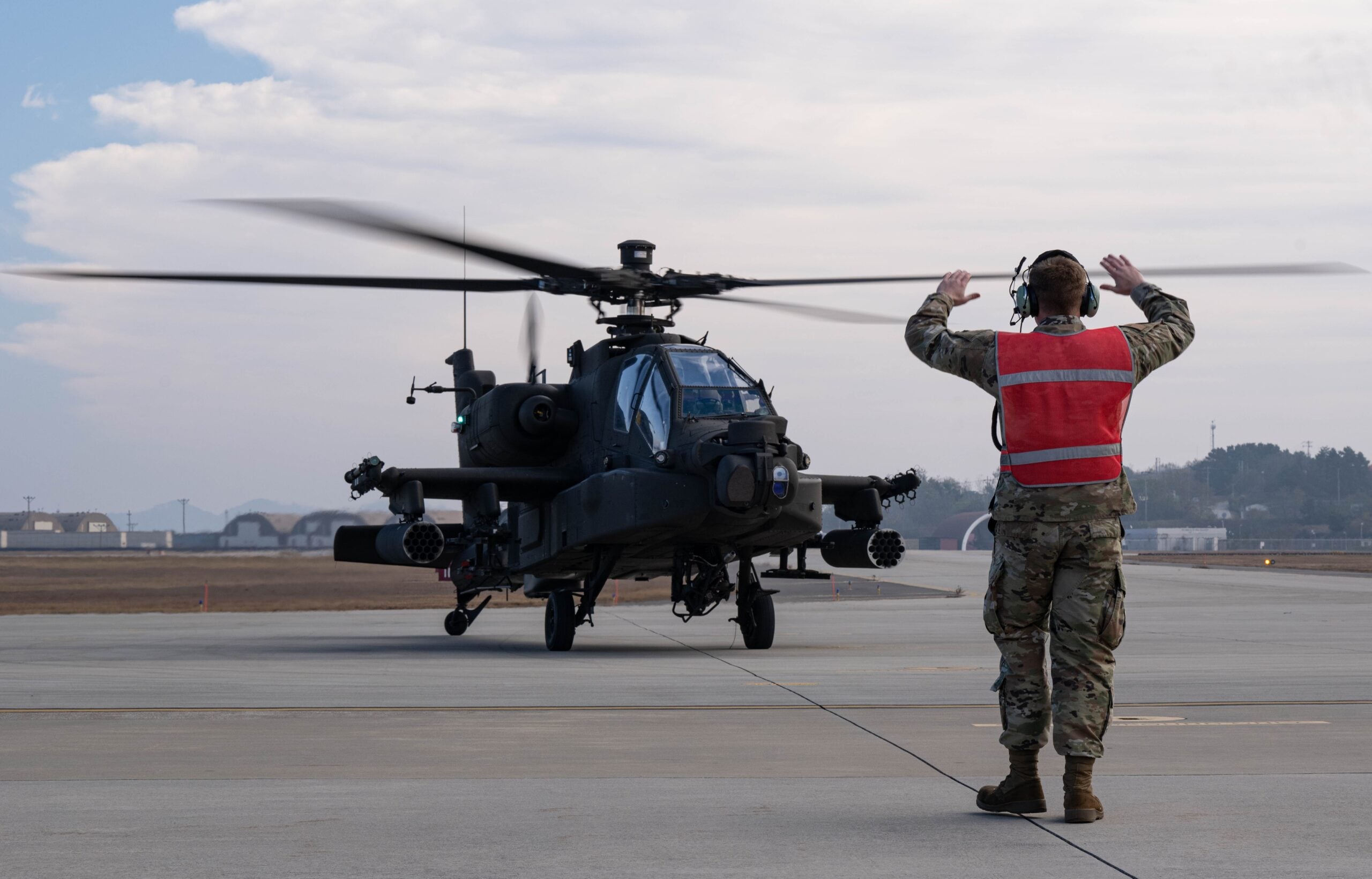 Boeing Secures multi-billion Contract for new AH-64E Apaches