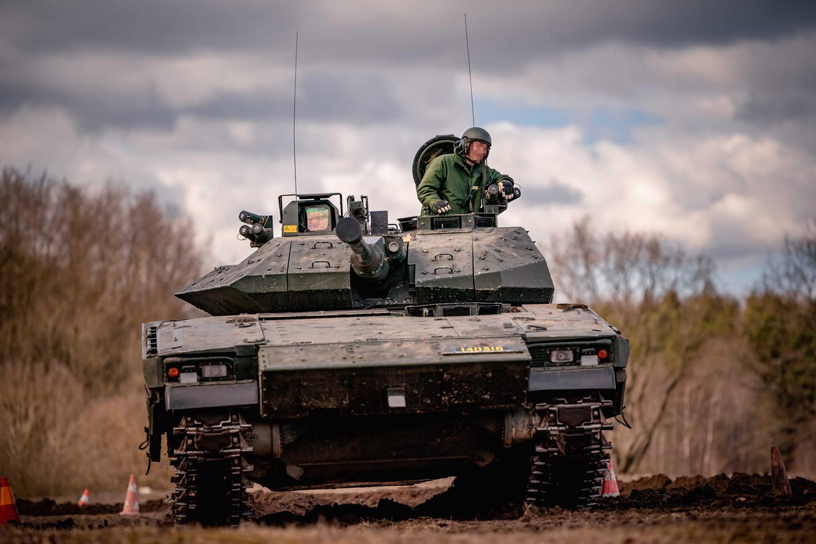 Kongsberg to Equip Swedish CV90s with RS4 Systems Kongsberg to Equip Swedish CV90s with RS4 Systems