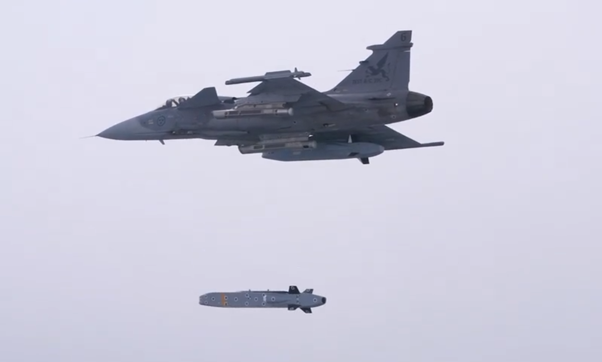 AURUS KEPD 350 Missile Launched from Gripen Fighter in Sweden for the First Time 1 0091