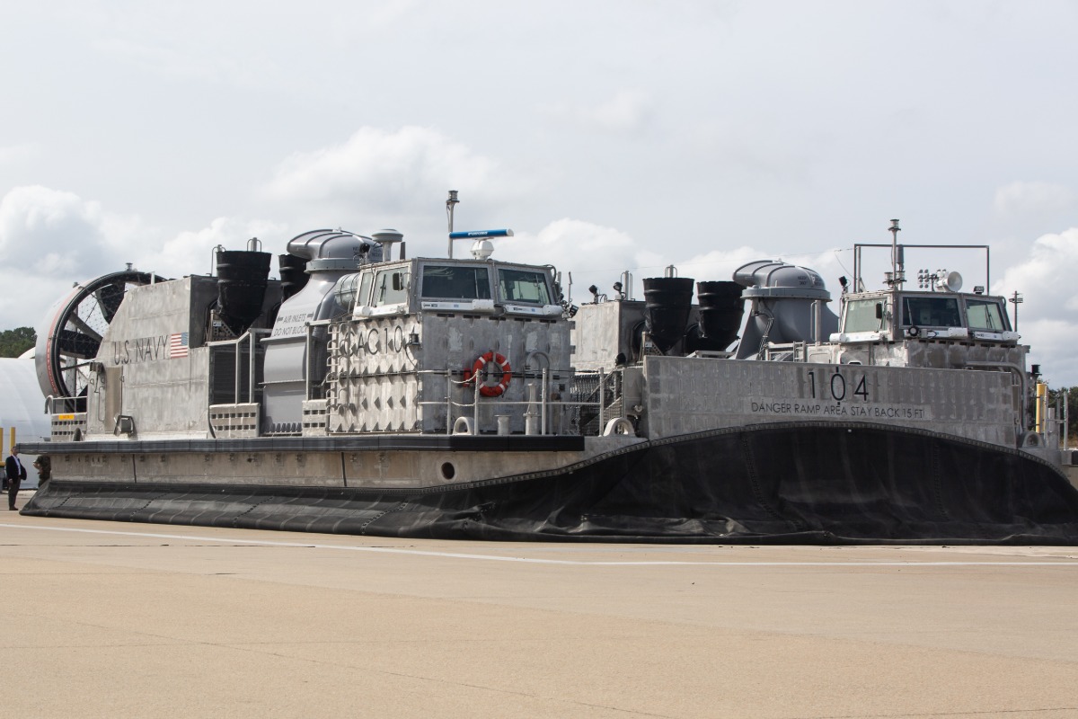 US Navy to Receive New Hovercraft 1 DB image 2227