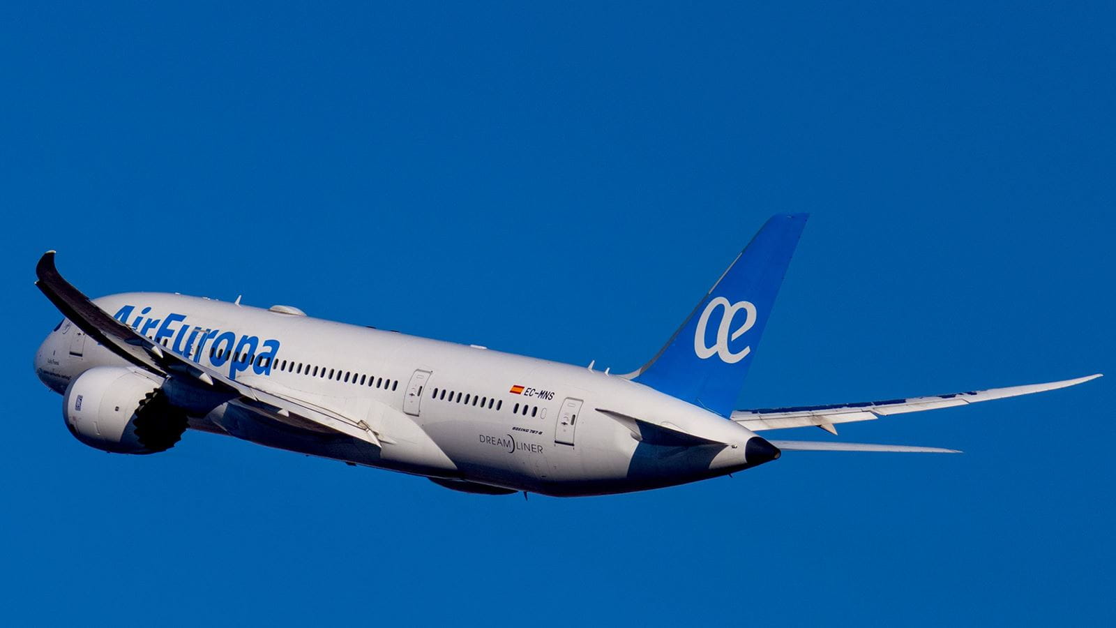 Air Europa Extends Exclusive Boeing 787 Nacelle Maintenance Agreement with RTX's Collins Aerospace 1 Boeing Dreamliner